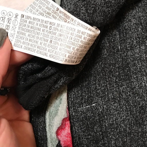 F21 • Light Strappy Back Shift Dress - Picture 5 of 5